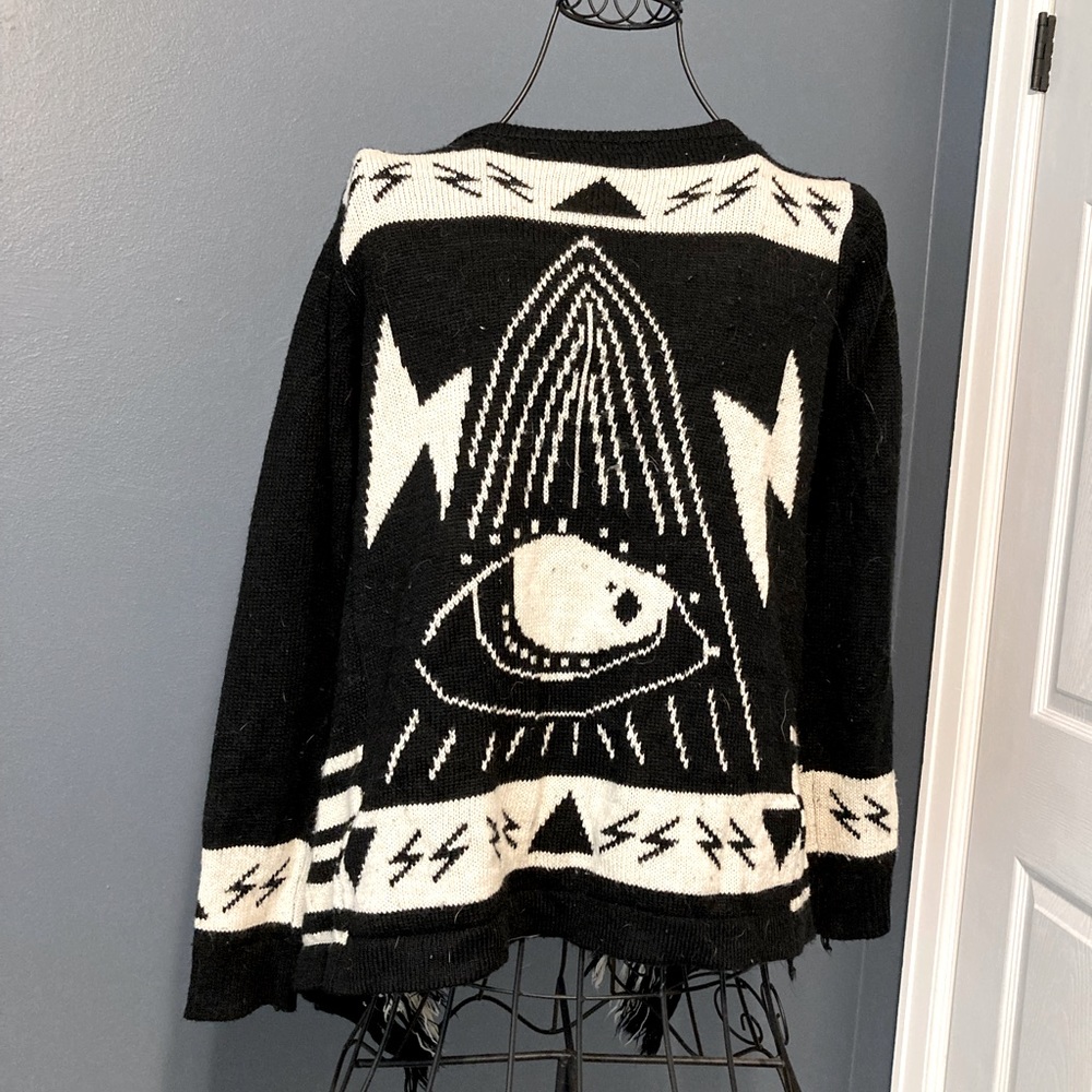 COPY - Black and white cardigan Illuminati